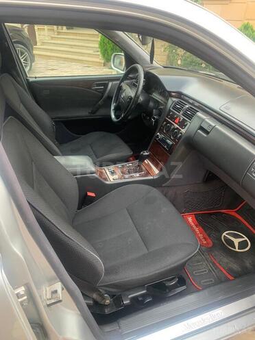 Mercedes E 240 2000, 363,000 km - 2.4 l - Bakı