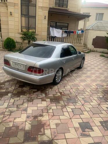 Mercedes E 240 2000, 363,000 km - 2.4 l - Bakı