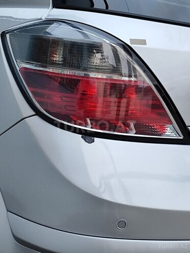 Opel Astra 2008, 130,000 km - 1.4 l - Bakı