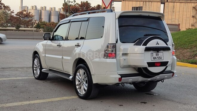 Mitsubishi Pajero 2008, 198,000 km - 3.0 l - Bakı