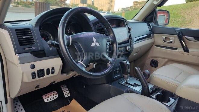 Mitsubishi Pajero 2008, 198,000 km - 3.0 l - Bakı