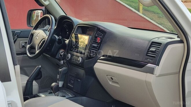 Mitsubishi Pajero 2008, 198,000 km - 3.0 l - Bakı