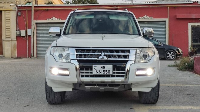 Mitsubishi Pajero 2008, 198,000 km - 3.0 l - Bakı