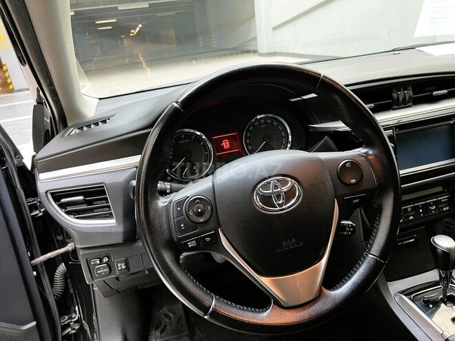 Toyota Corolla 2014, 153,000 km - 1.6 л - Bakı