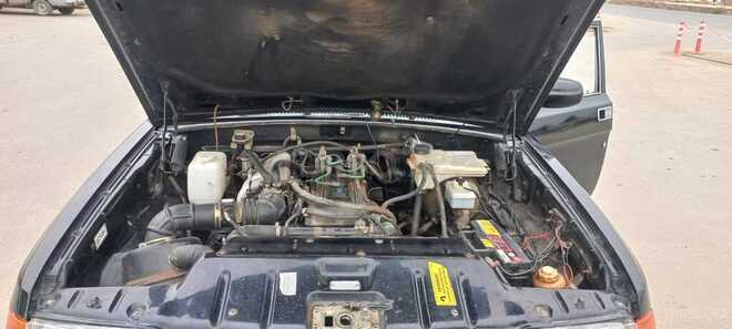 GAZ 3110 2003, 10,000 km - 2.3 l - Salyan