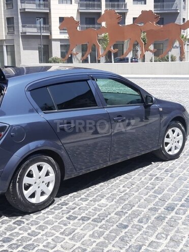 Opel Astra 2009, 168,000 km - 1.4 л - Bakı