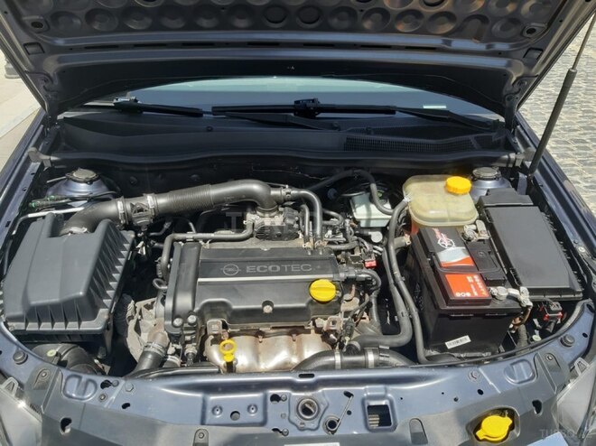 Opel Astra 2009, 168,000 km - 1.4 л - Bakı