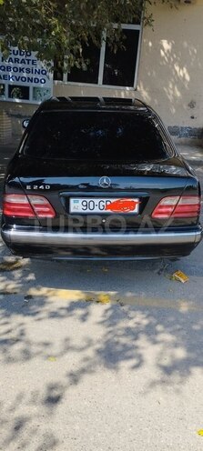 Mercedes E 240 2001, 276,000 km - 2.6 l - Bakı