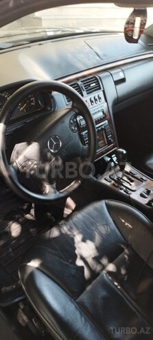 Mercedes E 240 2001, 276,000 km - 2.6 l - Bakı