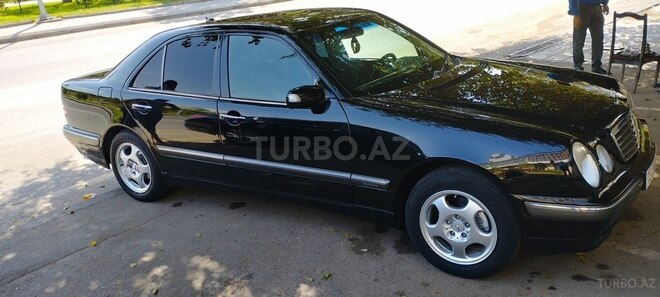 Mercedes E 240 2001, 276,000 km - 2.6 l - Bakı