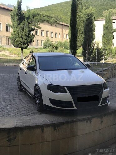 Volkswagen Passat 2005, 330,000 km - 2.0 l - Şəki