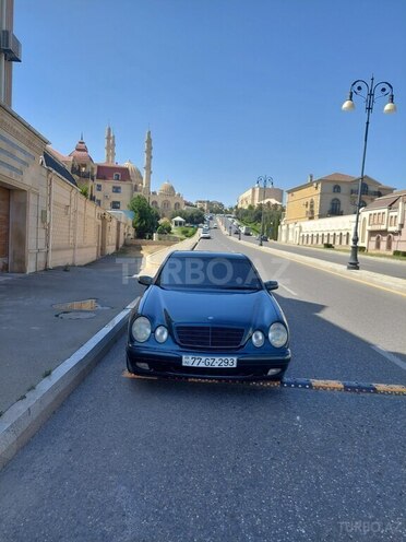 Mercedes E 220 2000, 350,000 km - 2.2 l - Bakı