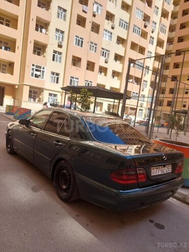 Mercedes E 220 2000, 350,000 km - 2.2 l - Bakı