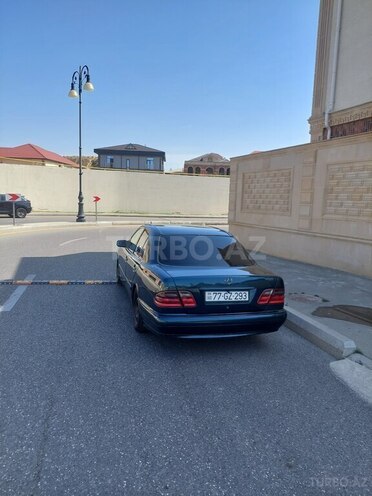 Mercedes E 220 2000, 350,000 km - 2.2 l - Bakı