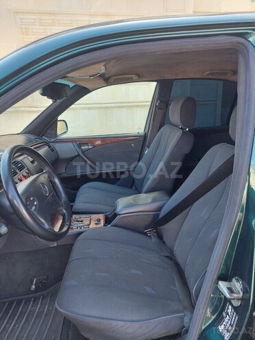 Mercedes E 220 2000, 350,000 km - 2.2 l - Bakı