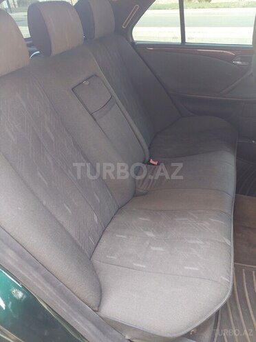 Mercedes E 220 2000, 350,000 km - 2.2 l - Bakı