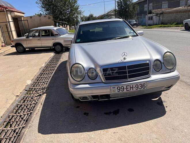 Mercedes E 240 1997, 215,455 km - 2.4 l - Quba