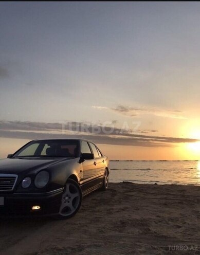 Mercedes E 220 2000, 263,000 km - 2.2 l - Bakı