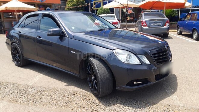 Mercedes E 220 2009, 290,000 km - 2.2 л - Bakı