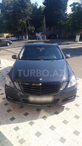 Mercedes E 220 2009, 290,000 km - 2.2 л - Bakı