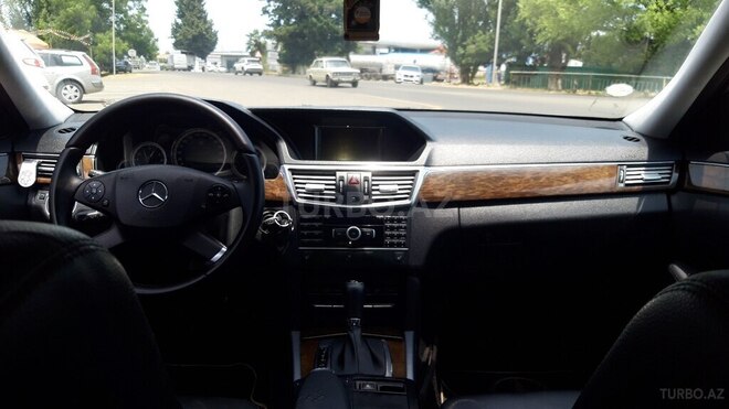 Mercedes E 220 2009, 290,000 km - 2.2 л - Bakı