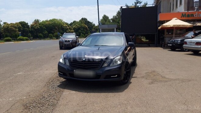Mercedes E 220 2009, 290,000 km - 2.2 л - Bakı