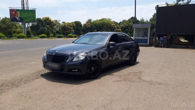 Mercedes E 220 2009, 290,000 km - 2.2 л - Bakı