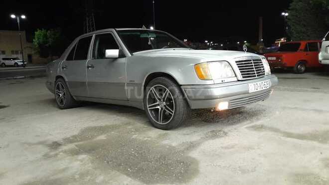 Mercedes E 320 1993, 220,302 km - 3.2 л - Bərdə