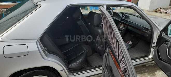 Mercedes E 320 1993, 220,302 km - 3.2 л - Bərdə