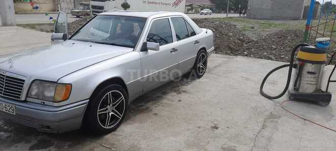Mercedes E 320 1993, 220,302 km - 3.2 л - Bərdə