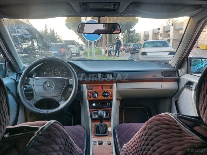 Mercedes E 200 1993, 450,000 km - 2.0 l - Bakı