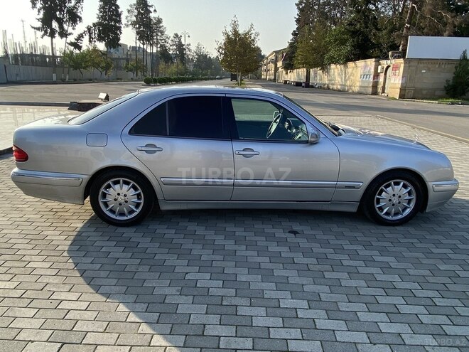 Mercedes E 240 2002, 235,000 km - 2.6 л - İmişli