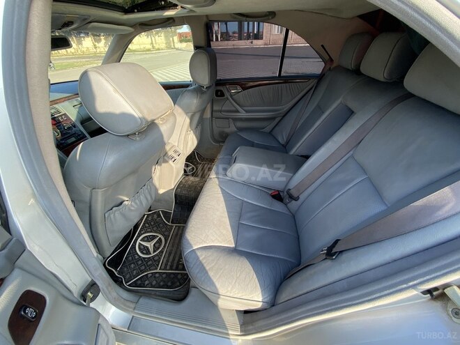 Mercedes E 240 2002, 235,000 km - 2.6 л - İmişli