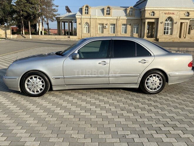 Mercedes E 240 2002, 235,000 km - 2.6 л - İmişli