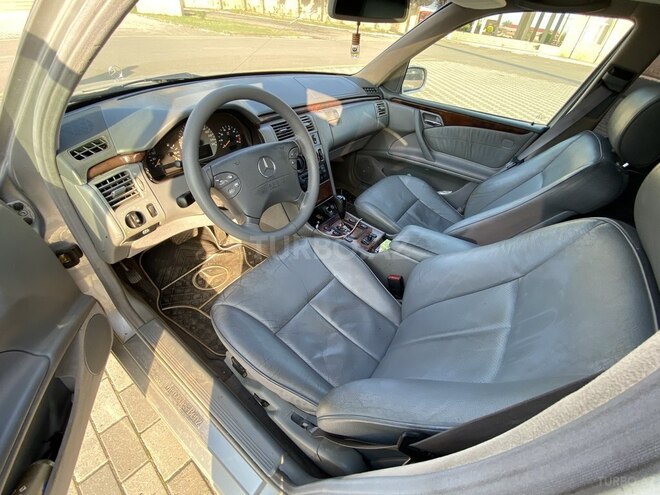 Mercedes E 240 2002, 235,000 km - 2.6 л - İmişli