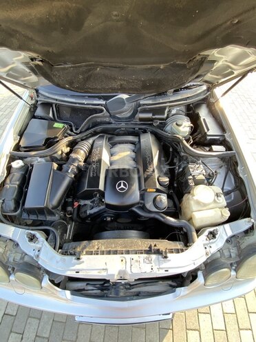 Mercedes E 240 2002, 235,000 km - 2.6 л - İmişli