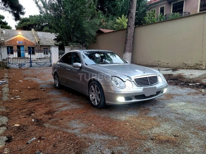 Mercedes E 320 2003, 318,000 km - 3.2 l - Bakı