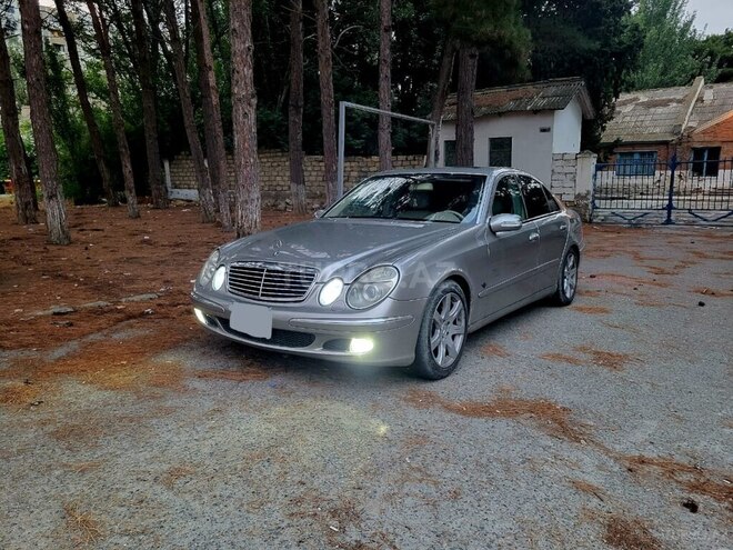 Mercedes E 320 2003, 318,000 km - 3.2 l - Bakı