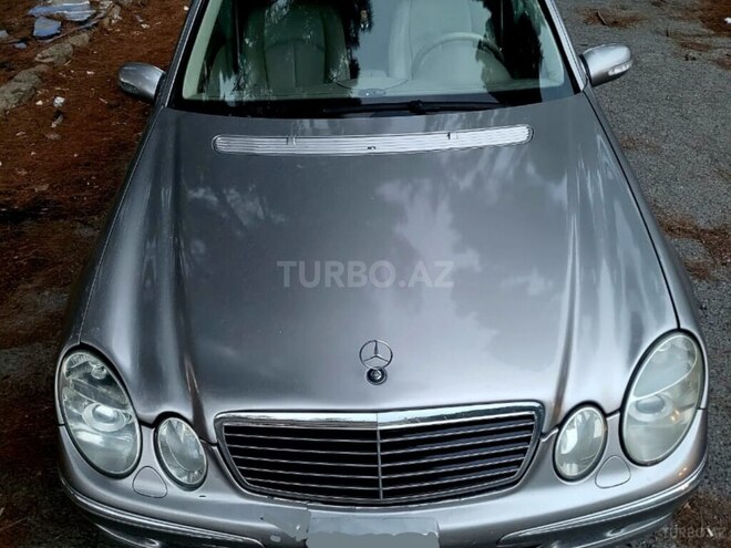 Mercedes E 320 2003, 318,000 km - 3.2 l - Bakı