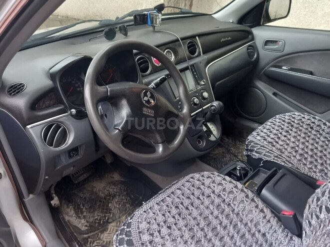 Mitsubishi Airtrek 2002, 390,253 km - 2.0 l - Bakı