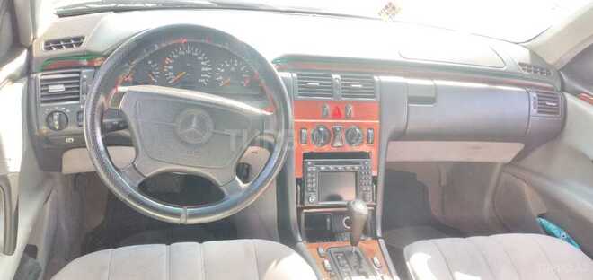 Mercedes E 200 1999, 500,000 km - 2.0 l - Gəncə