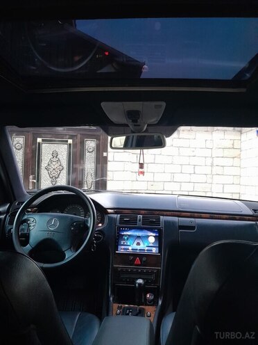 Mercedes E 240 1997, 358,000 km - 2.6 л - Sabirabad
