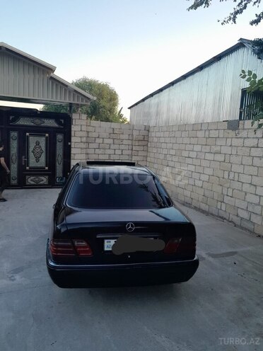 Mercedes E 240 1997, 358,000 km - 2.6 л - Sabirabad