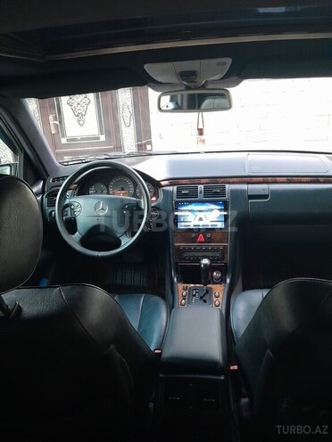 Mercedes E 240 1997, 358,000 km - 2.6 л - Sabirabad