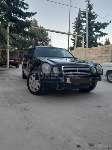 Mercedes E 240 1997, 358,000 km - 2.6 л - Sabirabad