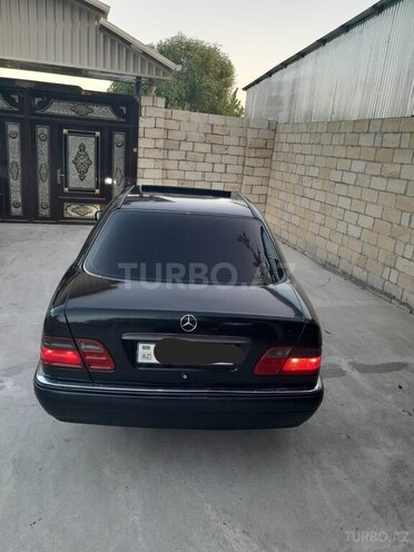 Mercedes E 240 1997, 358,000 km - 2.6 л - Sabirabad