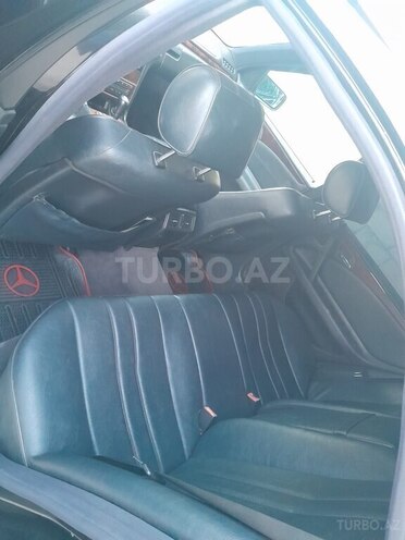 Mercedes E 240 1997, 358,000 km - 2.6 л - Sabirabad