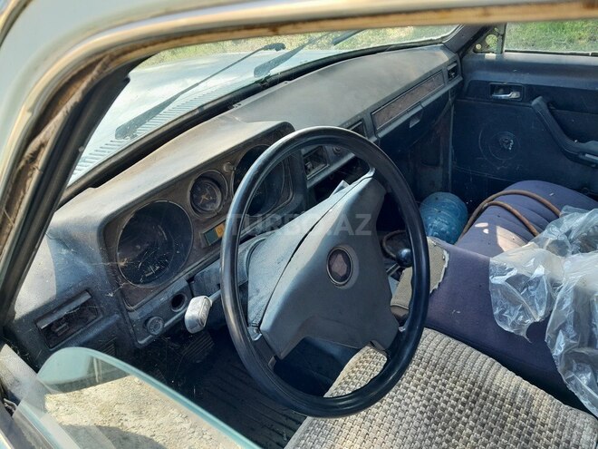 GAZ 24-10 1992, 10,000 km - 2.5 l - Qax