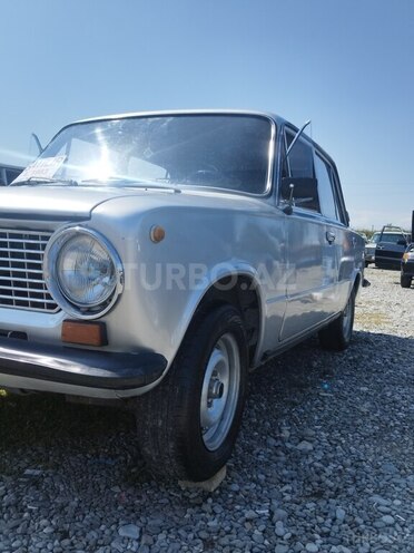 LADA (VAZ) 21011 1983, 200,000 km - 1.5 l - Füzuli