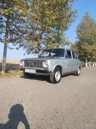 LADA (VAZ) 21011 1983, 200,000 km - 1.5 l - Füzuli